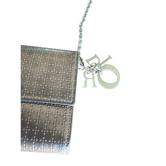 CHRISTIAN DIOR METALLIC ROSE PATENT MICRO-CANNAGE WALLET ON CHAIN*Full Set - Picture 3 of 16